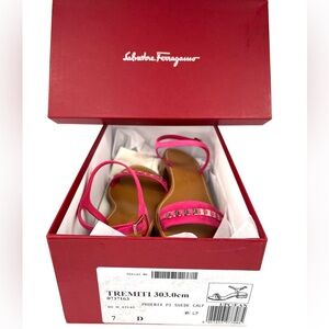 Salvatore Ferragamo Tremiti Gancini Chain Logo Pink Suede Ankle Strap Sandals 7